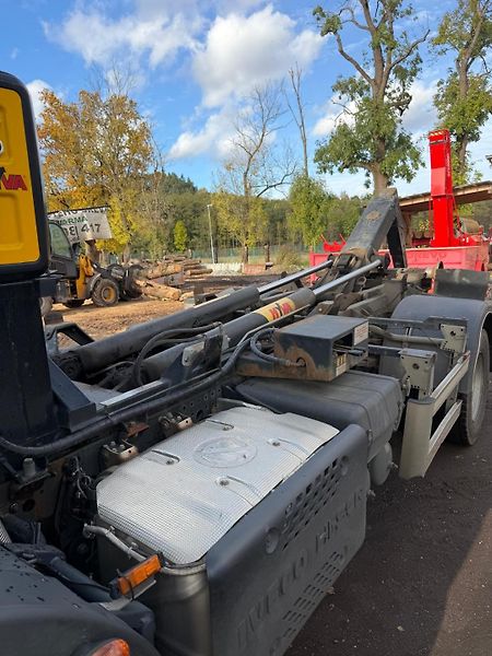 Iveco Eurocargo 120E22 NOSIČ HYVA 8 T - fotka 6 z 10