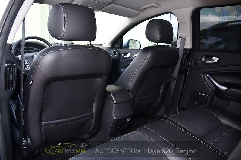 Ford Mondeo 2.0TDCi NAVI PDC - fotka 12 z 44
