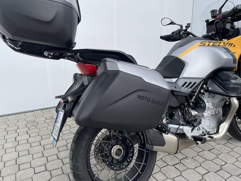 Moto Guzzi (2026) V100 Stelvio ARAS E5+ - fotka 6 z 16