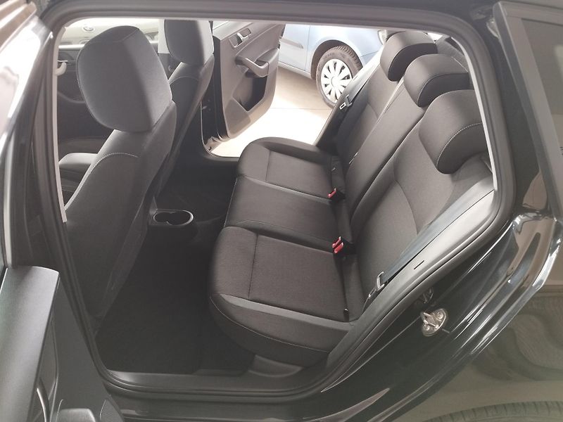 Škoda Rapid (2015) TDI,66KW,DSG,ALU,SERVISKA - fotka 12 z 32