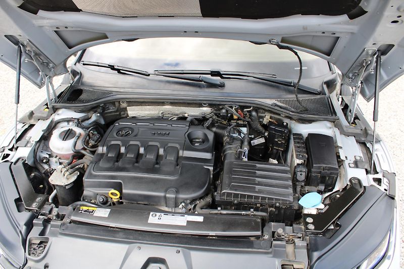 Volkswagen Arteon (2018) 2,0TDI MATRIX NAVI KŮŽE 4x4 - fotka 16 z 16