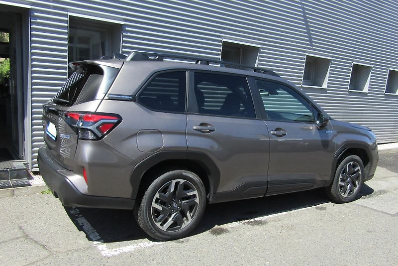 Subaru Forester (2024) FORESTER 2,0i COM NAV po 1.maj - fotka 18 z 21