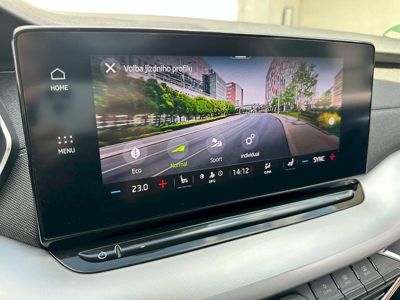 Škoda Octavia (2023) 2.0 TDI 85kW Style Combi - fotka 22 z 28