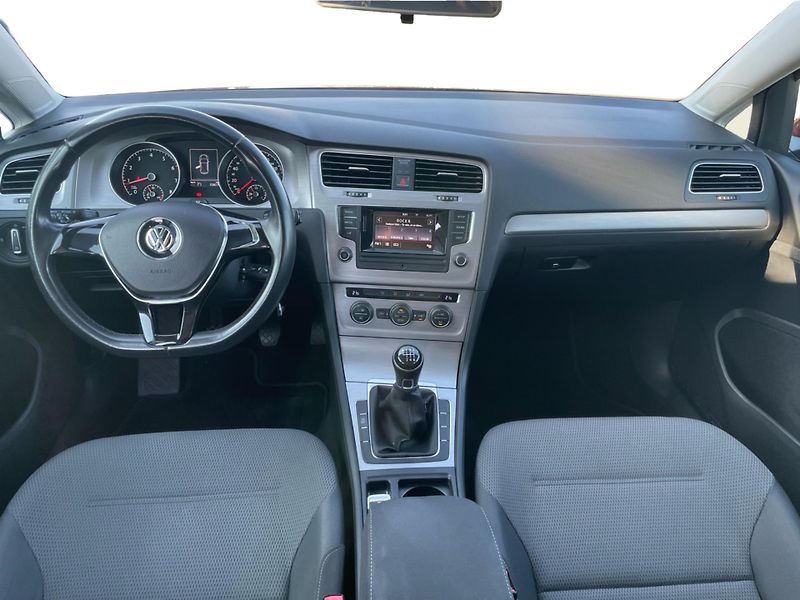 Volkswagen Golf 1.2 TSi Comfortline - fotka 5 z 25