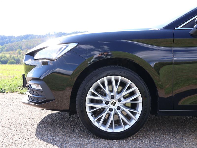 Seat Leon 2,0 TDI DSG Xcellence ST - fotka 24 z 31