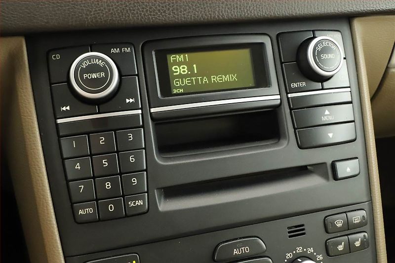 Volvo XC90 (2010) D5, 4X4, Automat, Kůže - fotka 18 z 21
