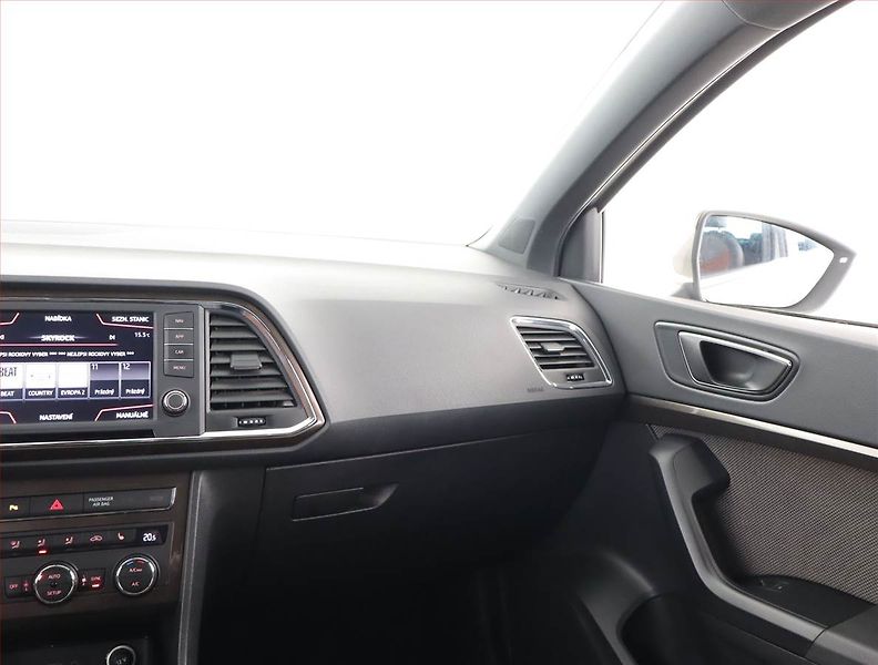 Seat Ateca (2017) 1.4 TSI, 4X4, ČR,1.maj - fotka 8 z 25