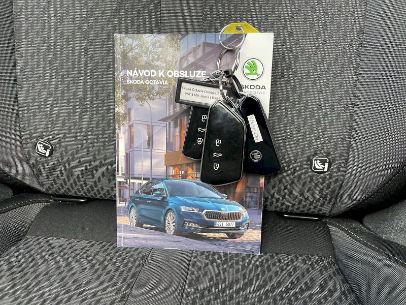 Škoda Octavia (2023) 1.5 eTSI 110kW m-Hev DSG Style - fotka 34 z 35