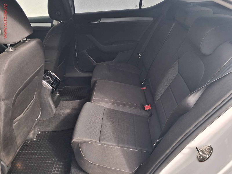 Škoda Superb (2018) 2.0 TDI, ČR, DSG, bixen - fotka 10 z 17
