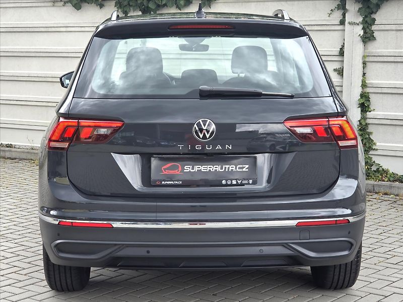 Volkswagen Tiguan 1,5 TSi evo DSG Life 1.maj 16V - fotka 5 z 25