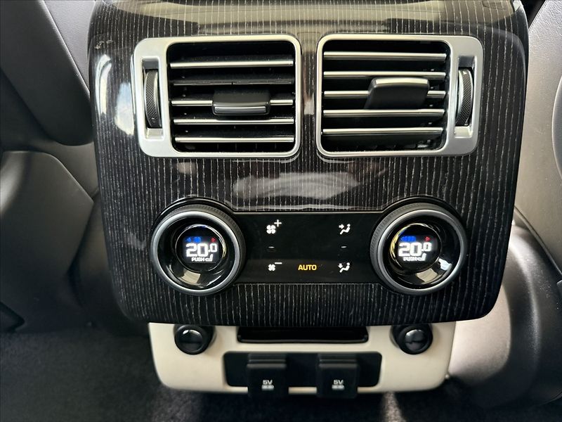 Land Rover Range Rover 5,0 AUTOBIOGRAPHY P525 - fotka 23 z 27