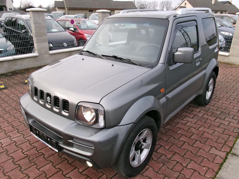 Suzuki Jimny (2006) 1,3i KLIMA ALU VÝHŘEV TAŽNÉ - fotka 1 z 34