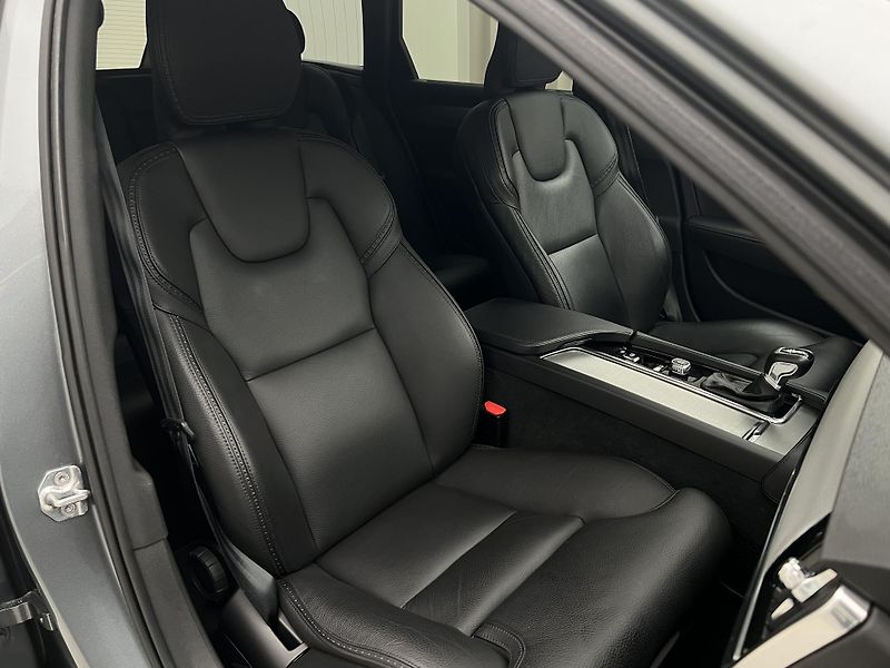 Volvo V90 T5 AWD PLUS AUT - fotka 18 z 44