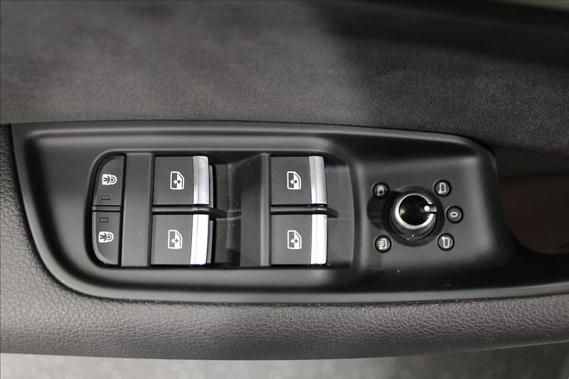 Audi Q7 3,0 TDI quattro  S line - fotka 15 z 37