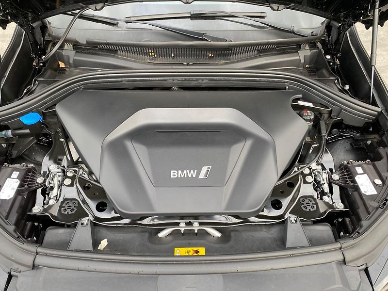 BMW iX1 (2023) SPORT 30, + zimní sada kol - fotka 9 z 27