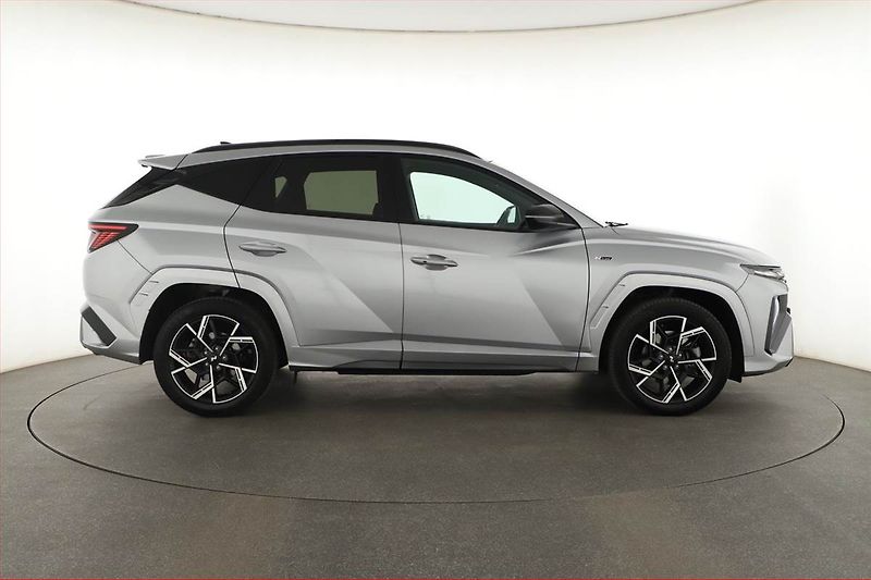 Hyundai Tucson (2025) N-Line 1.6 T-GDI 48V MHEV - fotka 6 z 19