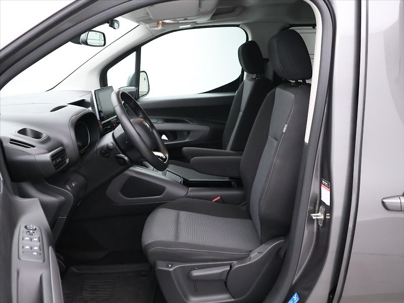 Toyota ProAce City Verso 1,5 D-4D 96kW Family L2 CZ - fotka 11 z 31