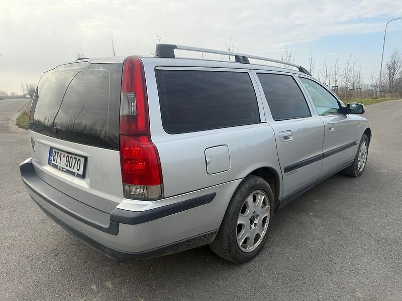Volvo V70 STK 08/2027 - fotka 5 z 15