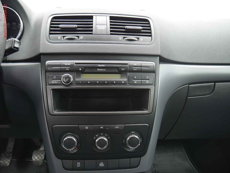 Škoda Yeti (2010) 2.0TDi 4x4, ČR - fotka 18 z 19