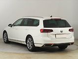 Volkswagen Passat (2020) 1.5 TSI, Automat, Kůže, Navi - náhled 3