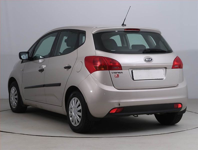 Kia Venga (2010) 1.4 CVVT, Serv.kniha - fotka 4 z 13