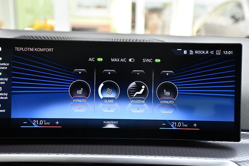 BMW Řada 3 320d xDrive MSPORT ČR 3LZÁRUKA - fotka 30 z 46