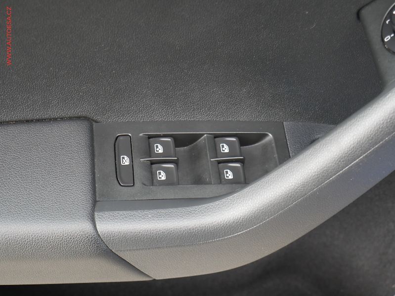 Škoda Octavia (2018) 2.0 TDi 4x4, RS, DSG - fotka 11 z 19
