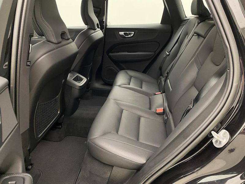 Volvo XC60 B4 AWD BRIGHT PLUS AUT - fotka 5 z 58