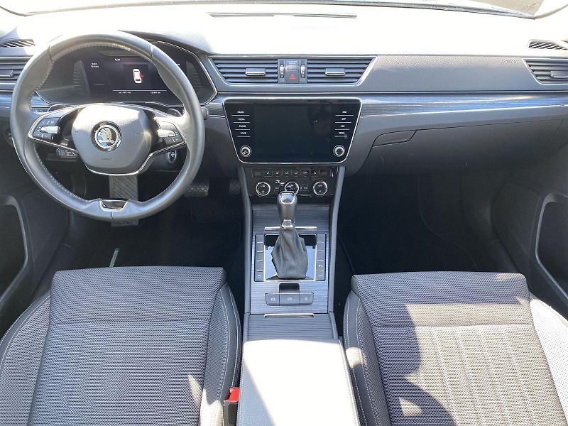 Škoda Superb (2023) Combi 2.0 TDI DSG Style - fotka 5 z 35