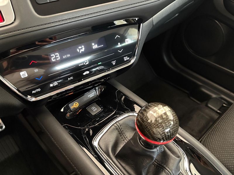 Honda HR-V (2018) 1.5 VTEC Comfort - fotka 21 z 29