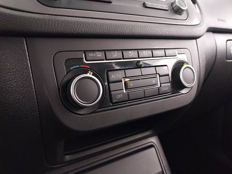 Volkswagen Tiguan (2011) 1.4 TSI, Serv.kniha - fotka 13 z 17