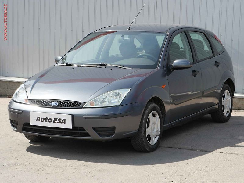 Ford Focus (2004) 1.8 TDCi, AC, tažné - fotka 3 z 14