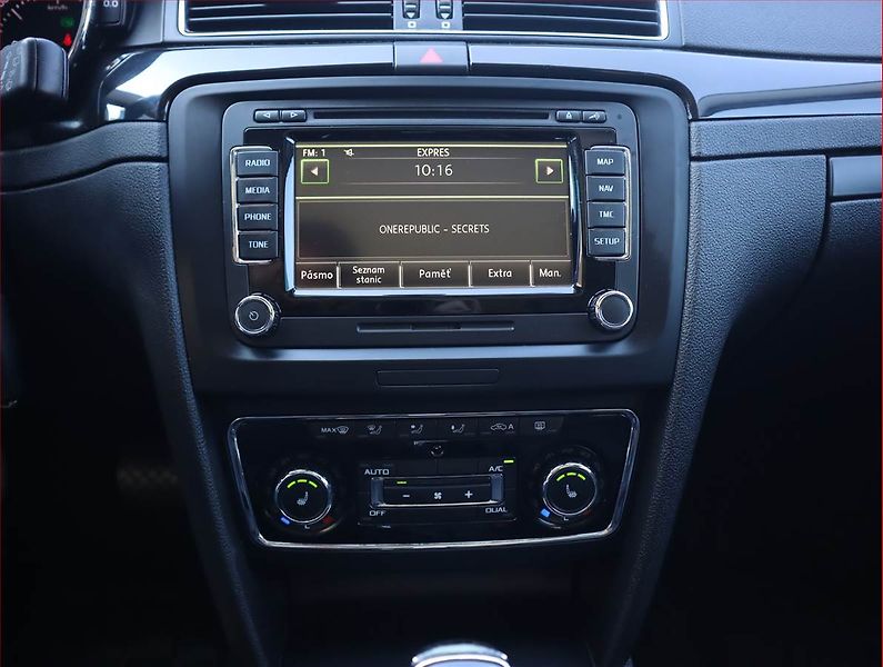 Škoda Superb (2013) Laurin&Klement 2.0 TDI - fotka 12 z 21