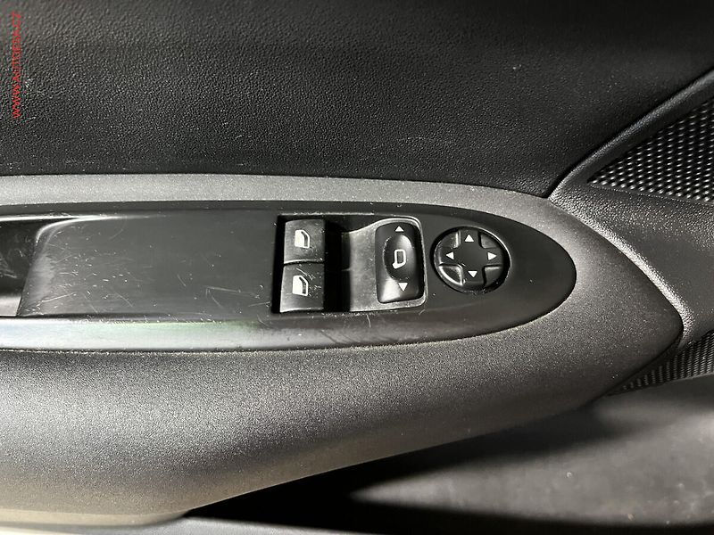Citroën C4 (2012) 1.4 i, 2.maj, AC, temp - fotka 12 z 15