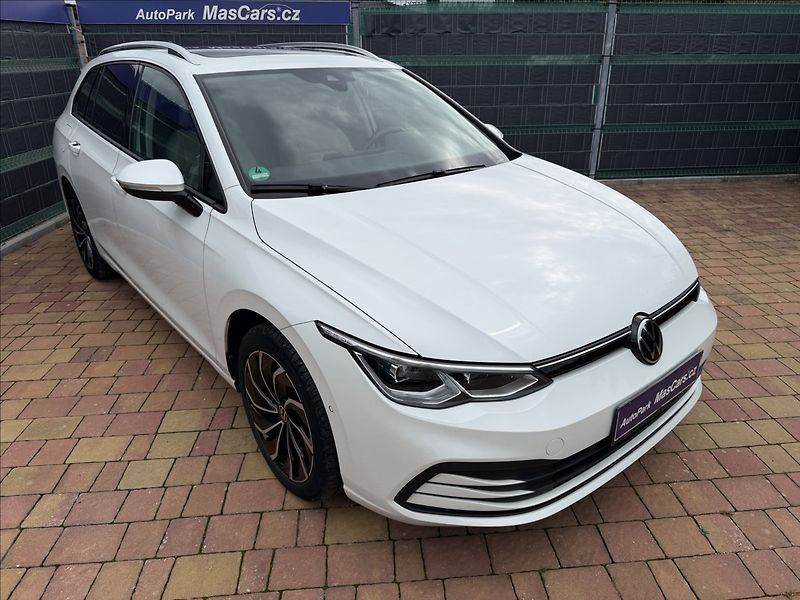Volkswagen Golf VIII 2.0 TDI Life Matrix/Panor - fotka 3 z 28