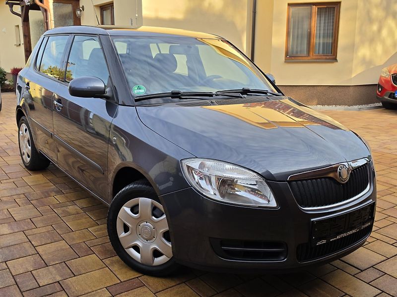 Škoda Fabia II 1.4i 16V AMBIENTE*2x SADA* - fotka 6 z 55