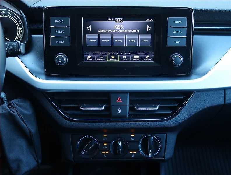 Škoda Scala (2022) Ambition 1.0 TSI, Tempomat - fotka 12 z 17