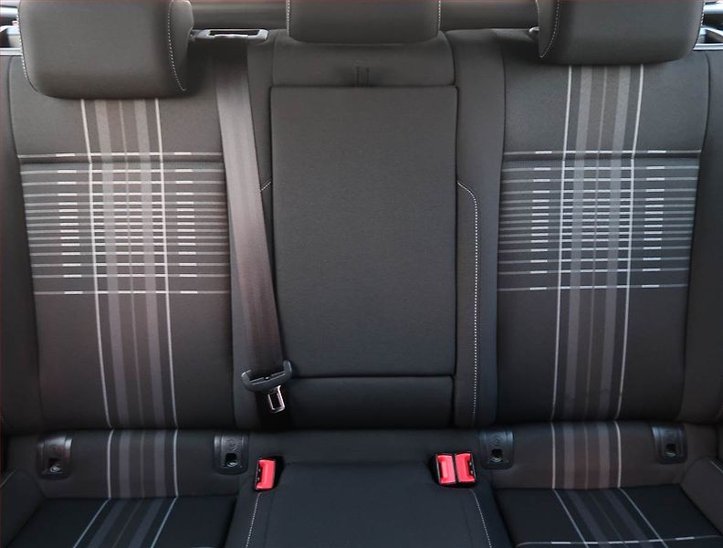 Volkswagen Golf (2016) Comfortline 2.0 TDI, Navi - fotka 10 z 19