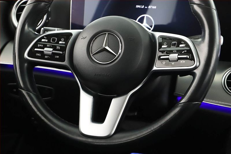 Mercedes-Benz Třídy E (2019) E 200 d - fotka 19 z 21