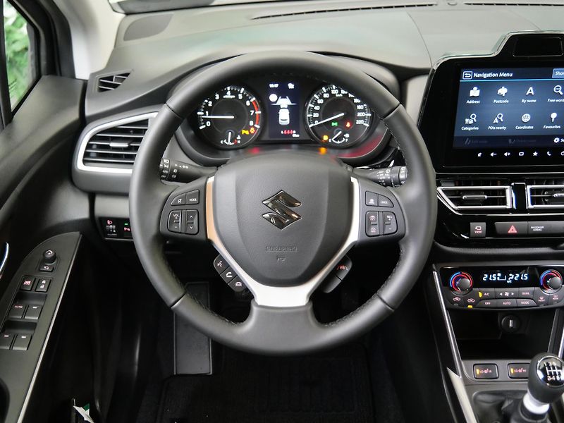 Suzuki SX4 S-Cross - fotka 13 z 24
