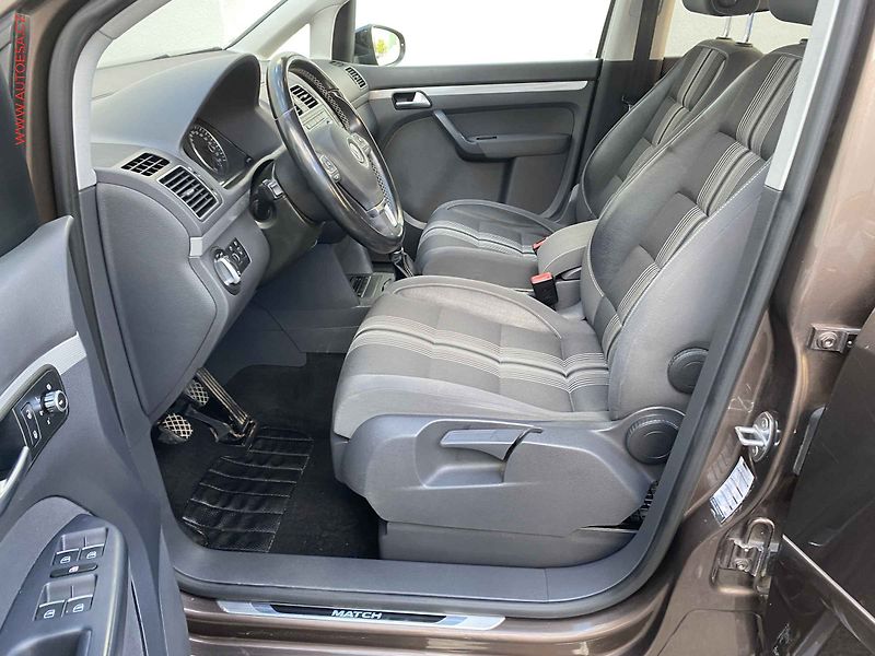 Volkswagen Touran (2012) 1.2TSi - fotka 9 z 18