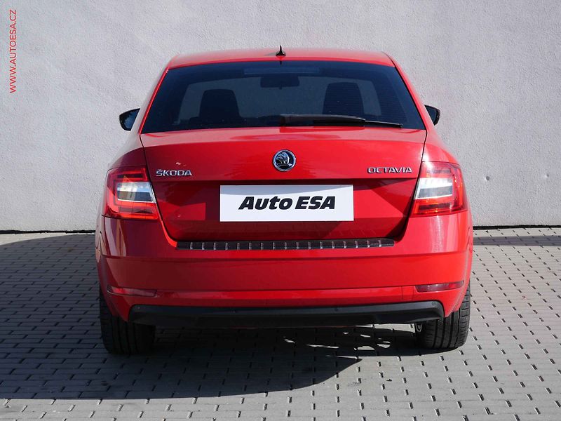 Škoda Octavia (2019) 1.6TDi, ČR, Ambition, DSG - fotka 5 z 20