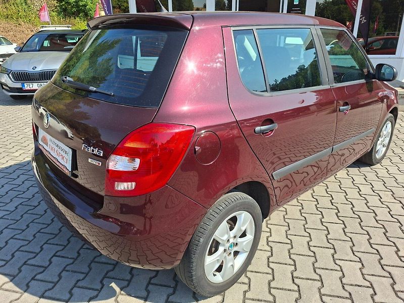 Škoda Fabia (2011) 1.2i 51kW -FACELIFT-KLIMA - fotka 8 z 36