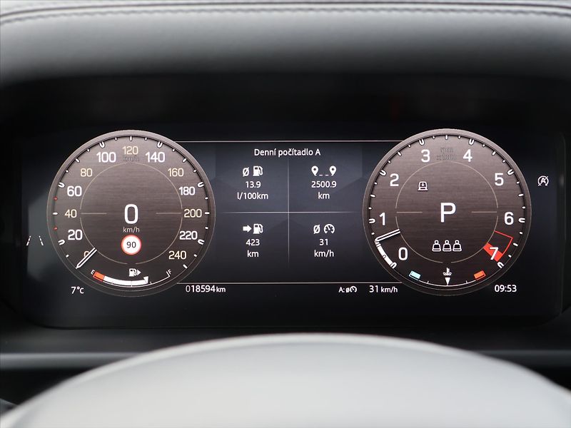 Land Rover Defender 5,0 110 P425 X-DYNAMIC CZ DPH - fotka 21 z 39