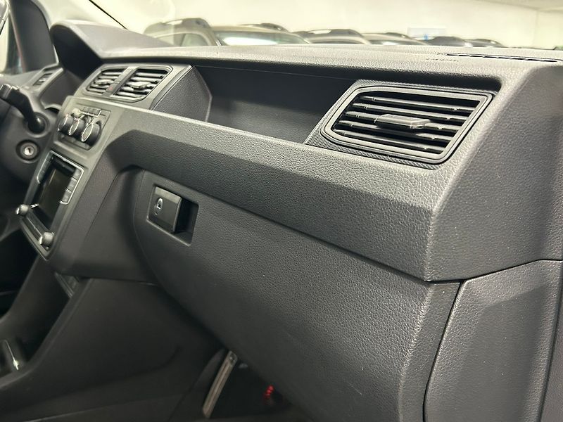 Volkswagen Caddy (2020) 1.4TGI CNG Maxi | Záruka - fotka 24 z 53