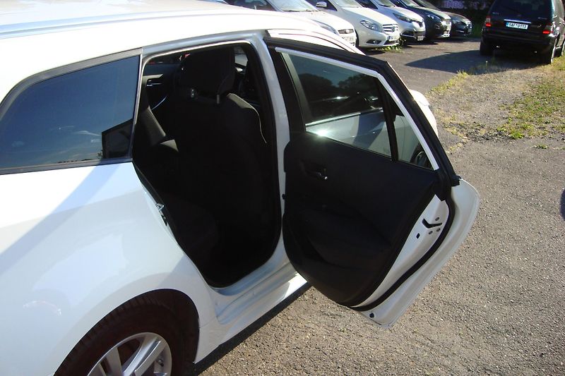 Toyota Corolla (2023) 1.8i Hybrid,ČR,1,Maj. - fotka 35 z 78