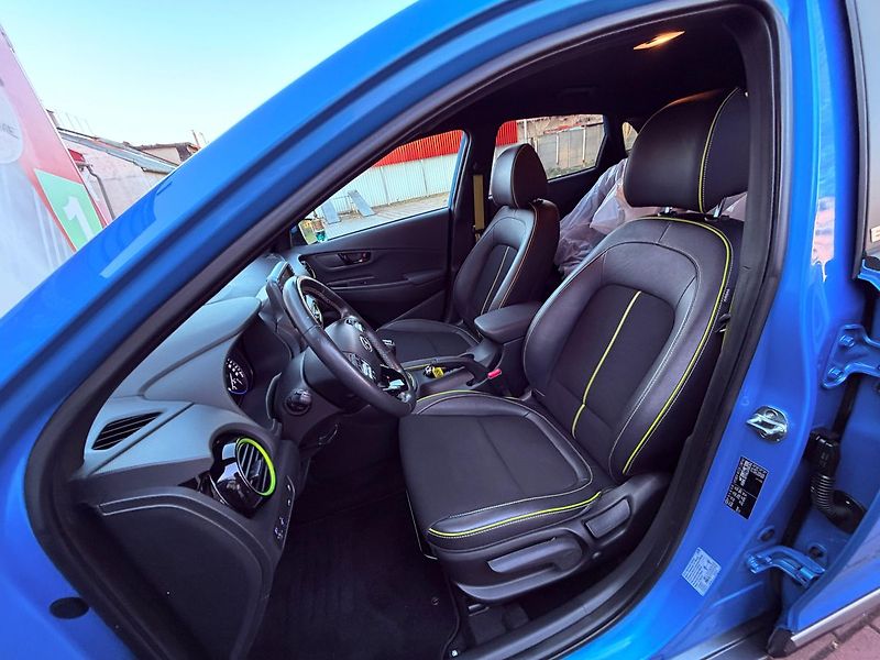Hyundai Kona 1.0 T-GDi Style, 1.Maj, Servis - fotka 14 z 28