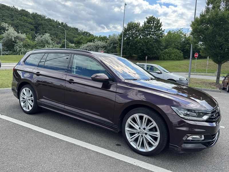 Volkswagen Passat 2.0TDi R-Line 110kWDSG - fotka 11 z 27