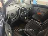 Volkswagen New Beetle (2000) 2.0i - náhled 2