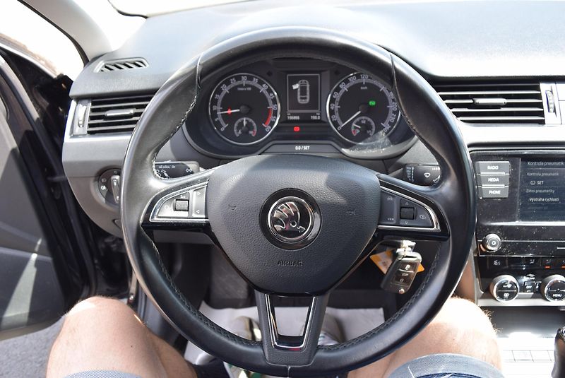 Škoda Octavia (2018) 1.6TDI 85kw DSG AMBITION APP  - fotka 28 z 42